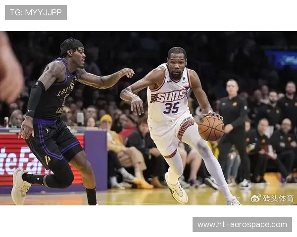 FC首尔迎战全南天龙争夺胜利两队实力对决引发球迷热议