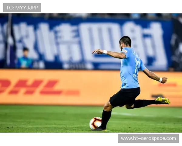 克罗斯：从中场指挥官到足球战术革新者的辉煌之路