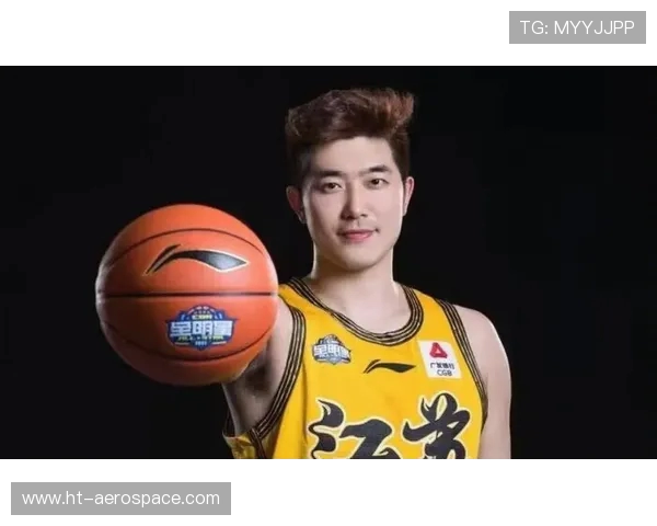 吴冠希：从篮球新星到球队核心的成长之路与未来展望