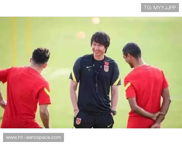 大不里与贾兹拉的较量揭示了足球战术与团队精神的完美结合